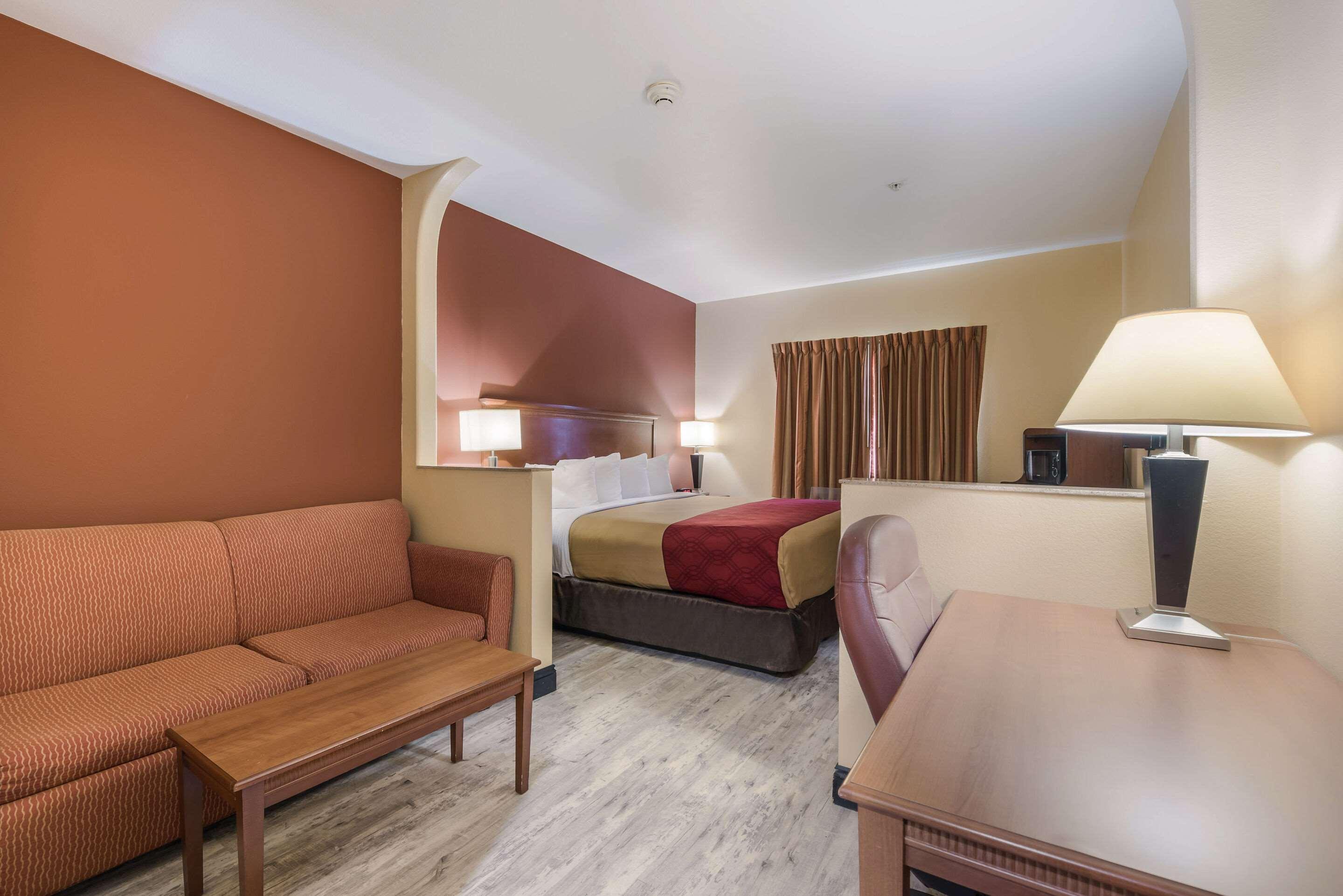Econo Inn&suites Sw Little Rock