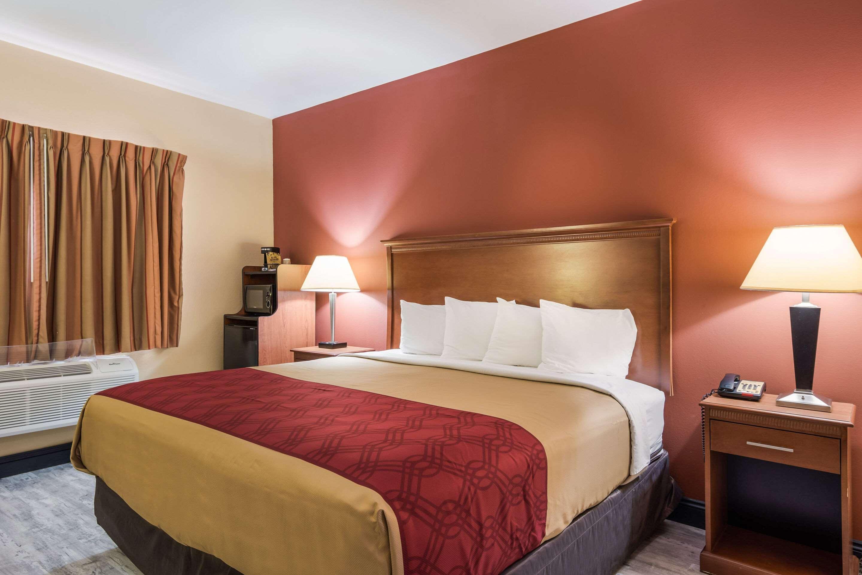 Econo Inn&suites Sw Little Rock