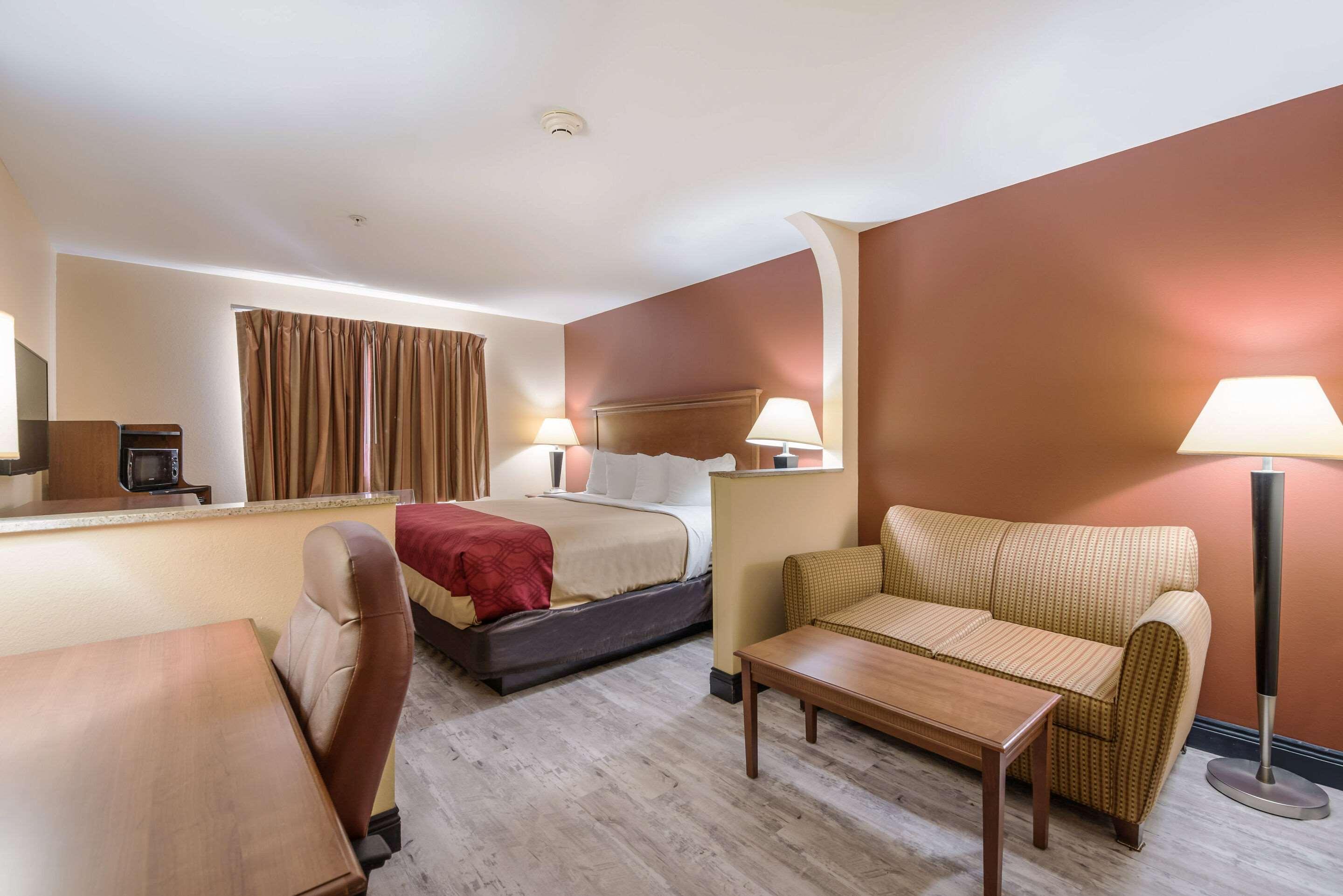 Econo Inn&suites Sw 2*