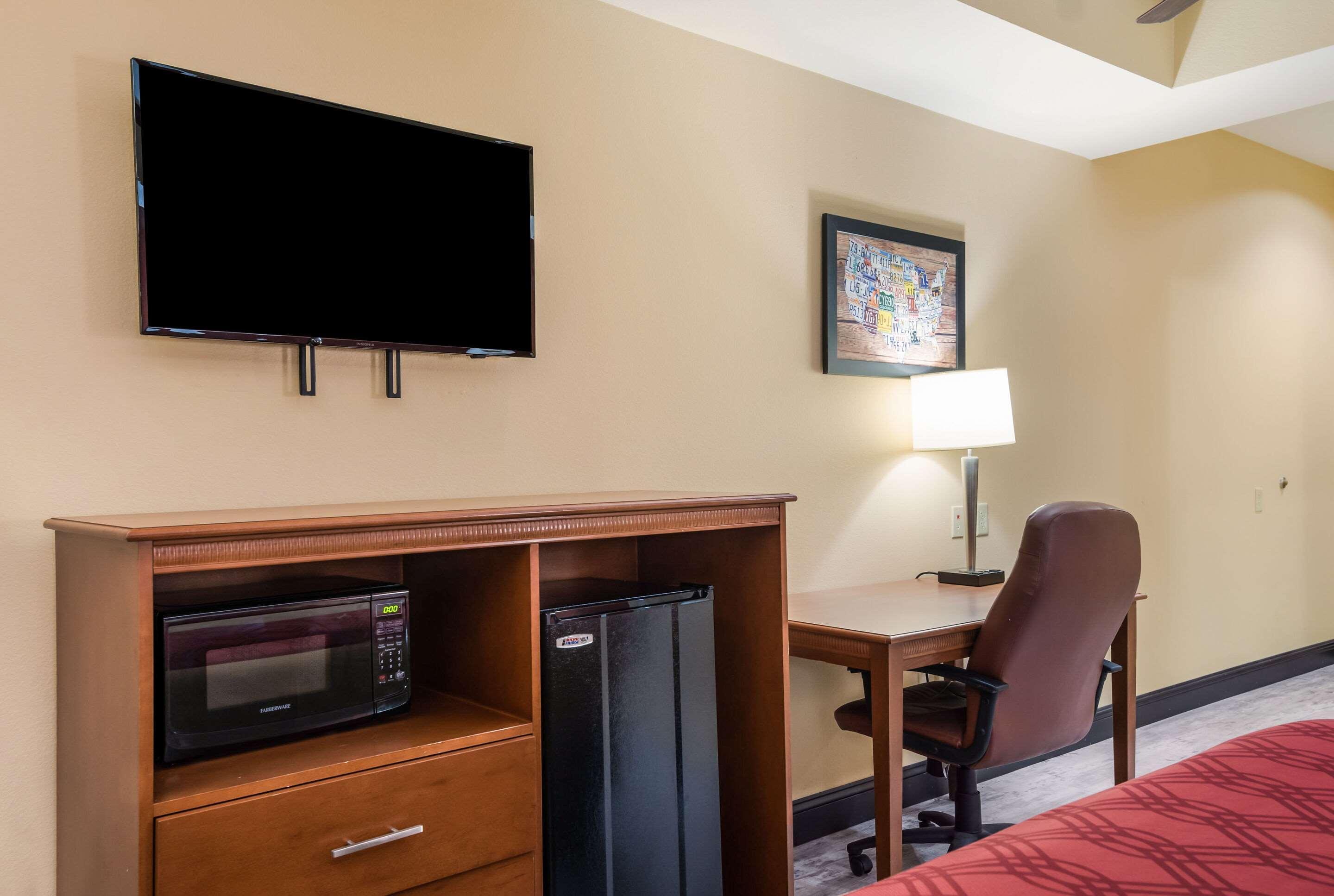 Hotel Econo Inn&suites Sw 2*
