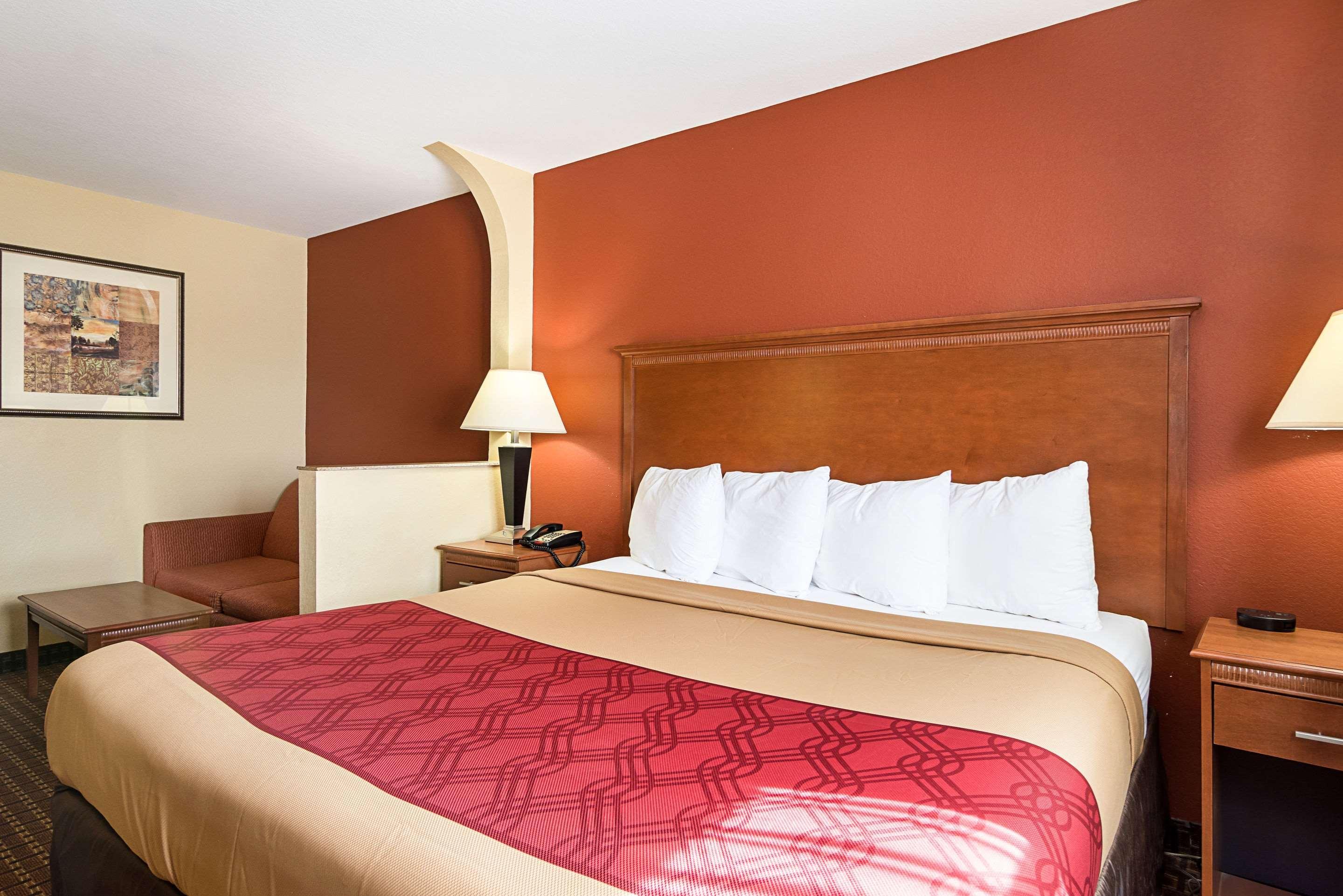 Econo Inn&suites Sw Little Rock