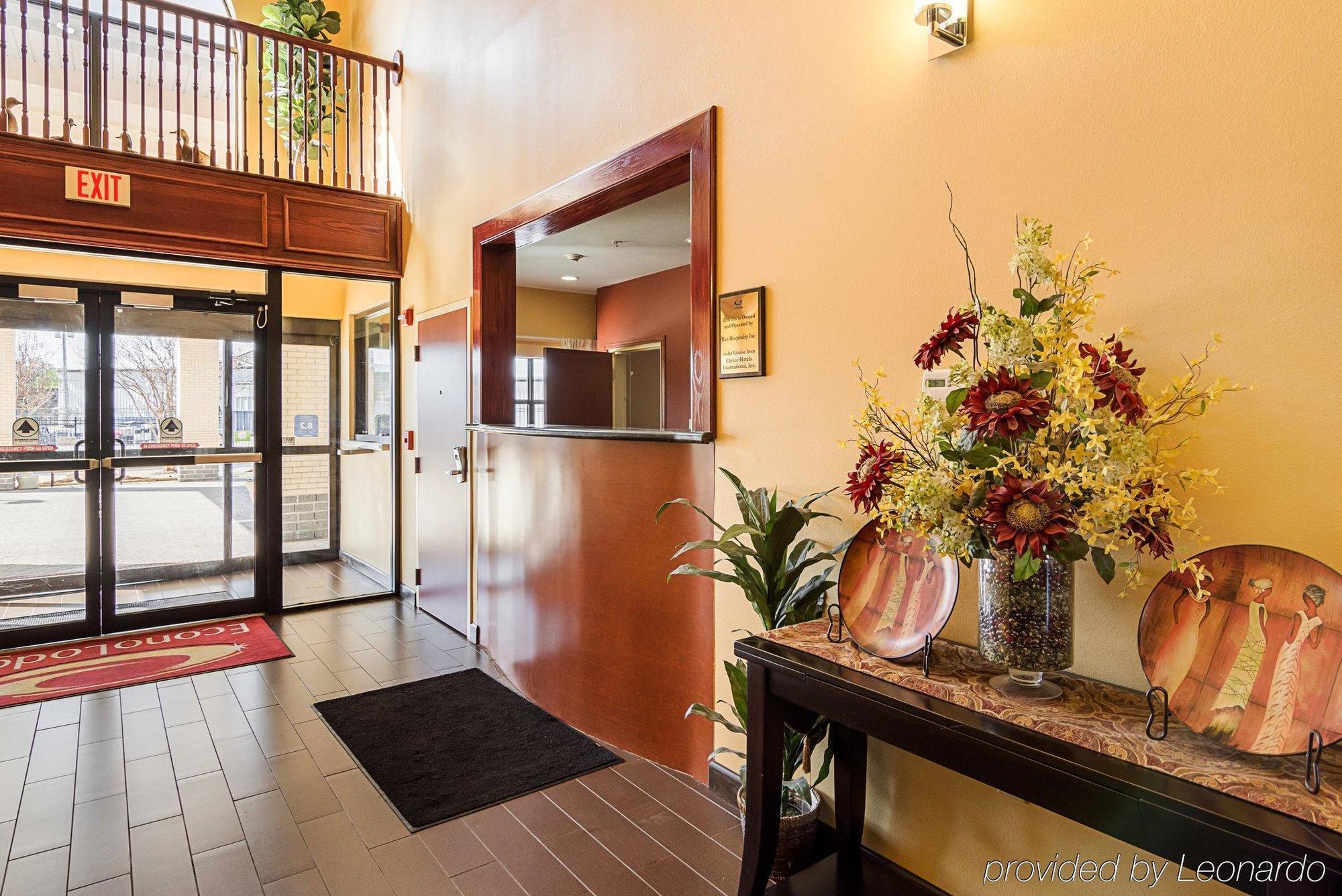 Econo Inn&suites Sw 2*