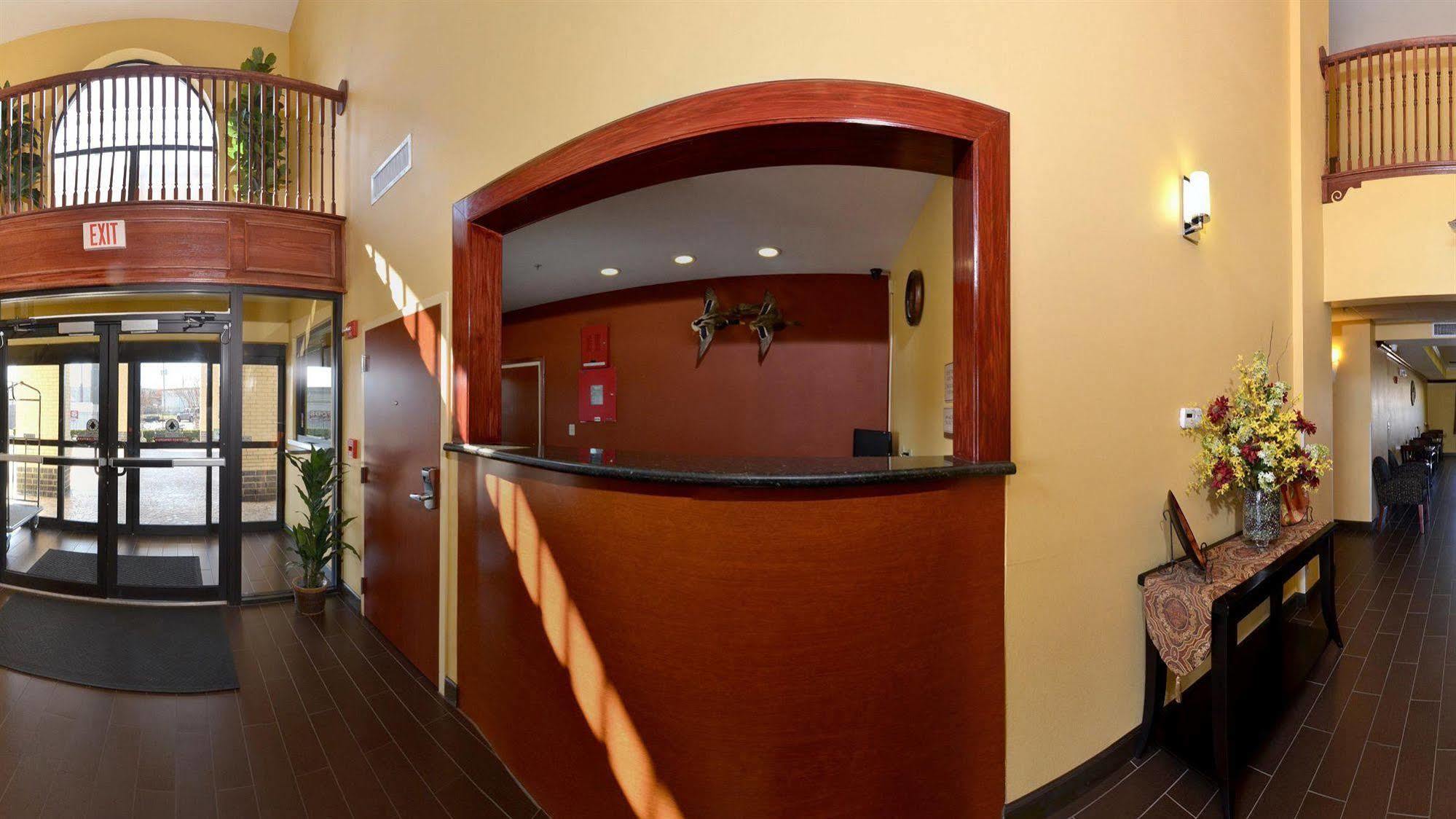 Hotel Econo Inn&suites Sw 2*