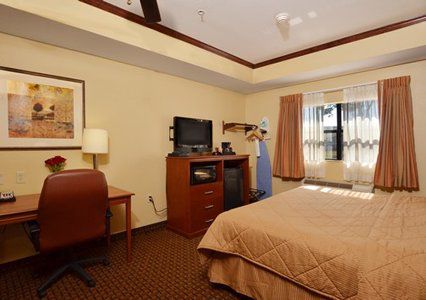 Econo Inn&suites Sw Hotel 2*
